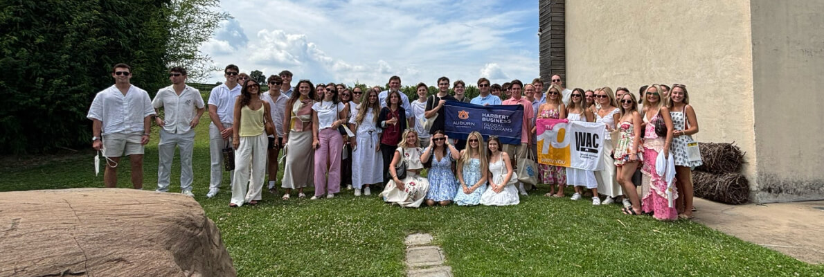 World Abroad Connect Home Discover Image